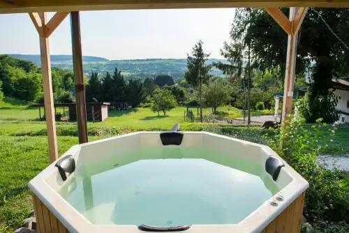 jacuzzi